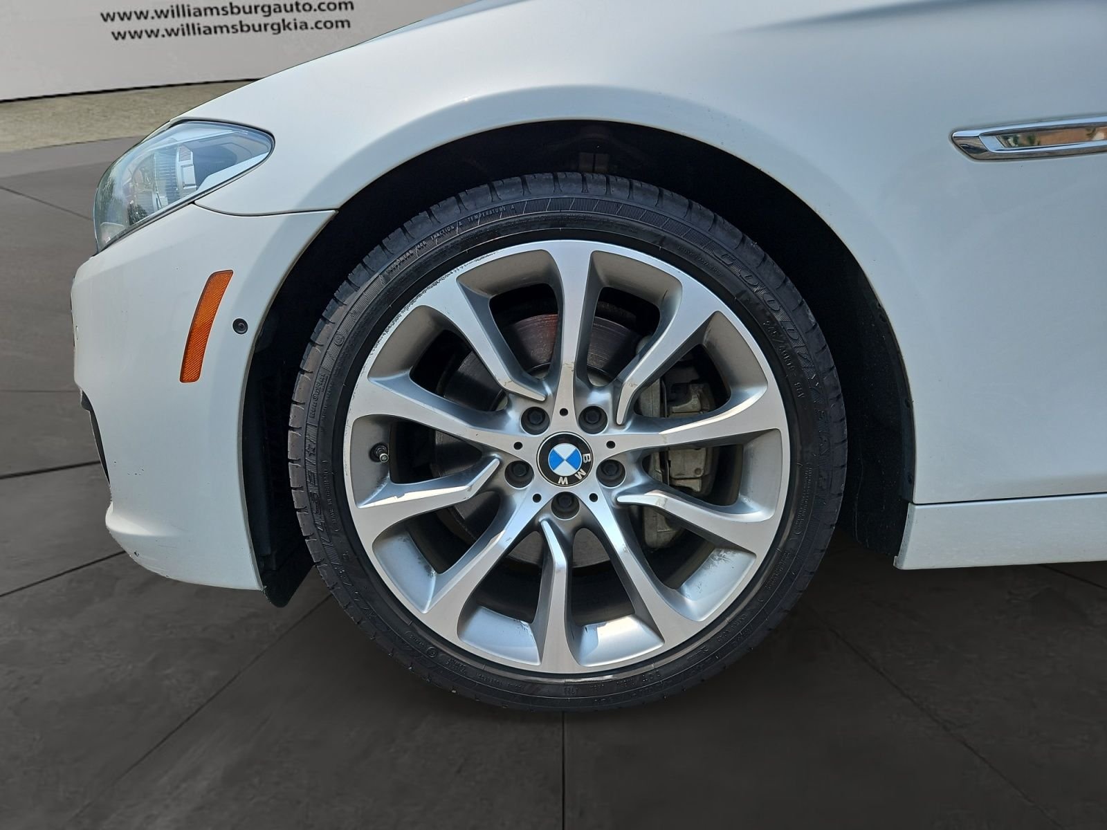 Used 2016 White BMW 535i xDrive image 14