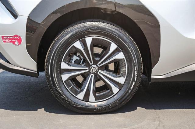 Certified Used 2023 ELEMENTAL SILVER Toyota  image 9