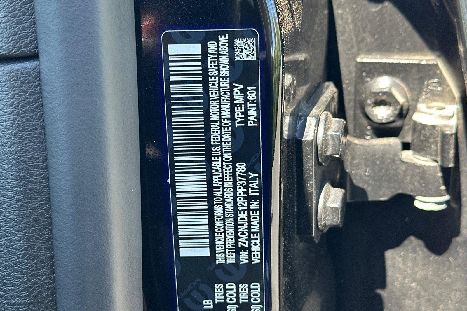 Used 2023 Black Clearcoat Jeep Altitude image 29