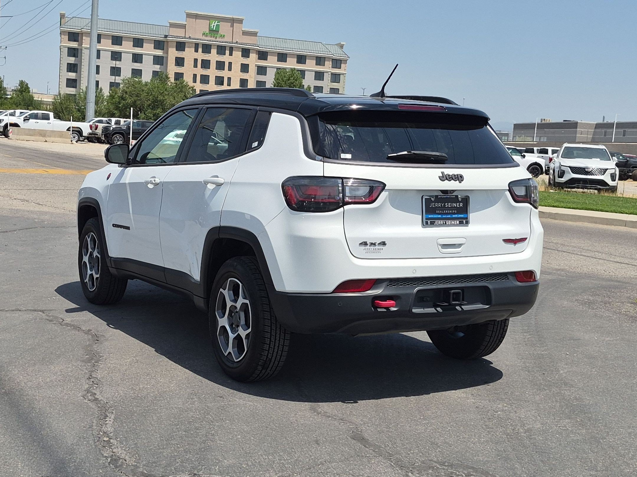 Certified Used 2022 Bright White Clearcoat Jeep Trailhawk image 4