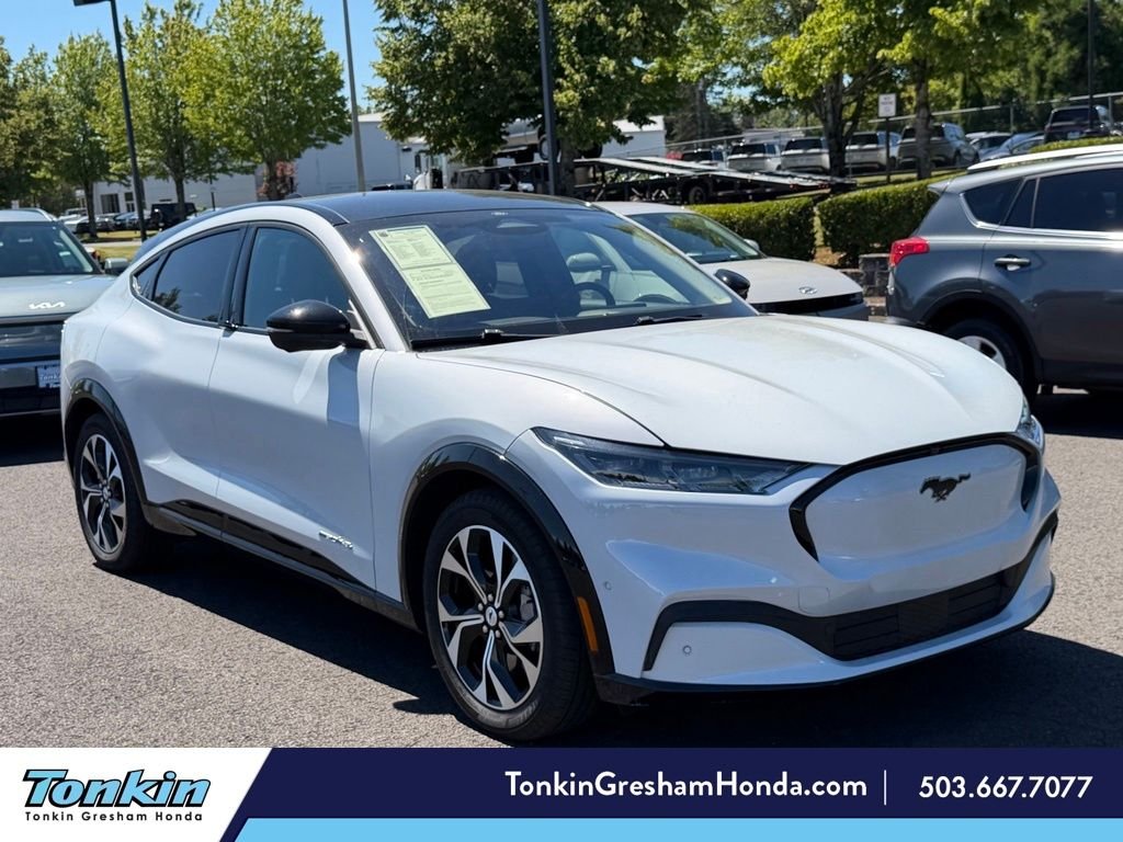 Used 2023 Space White Metallic Ford Premium image 1