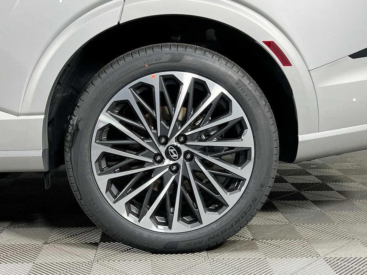 2026 Hyundai Palisade Calligraphy in Silver at Nucar — photo 21