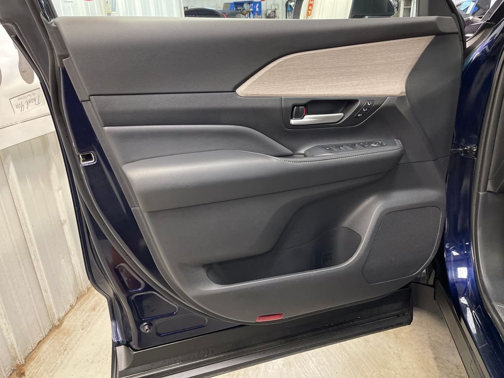 Used 2024  Toyota Limited image 14