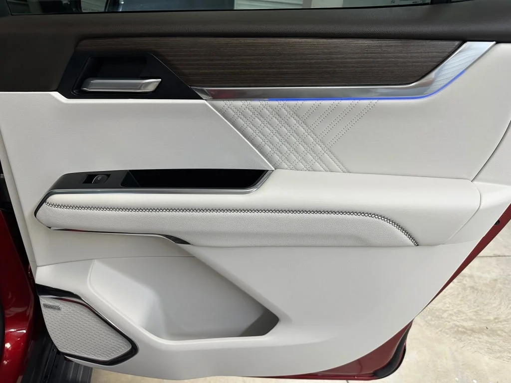 2026 GMC Acadia Denali - Photo 32