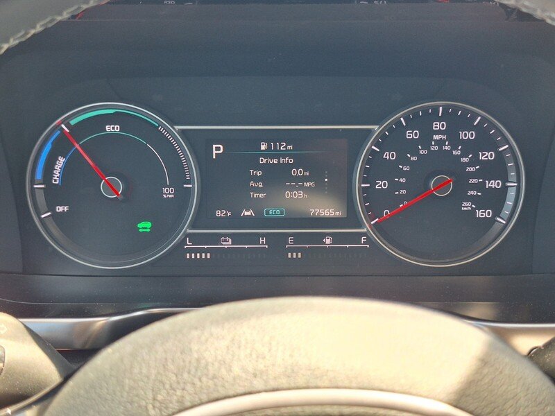Used 2022 Black Kia EX image 14