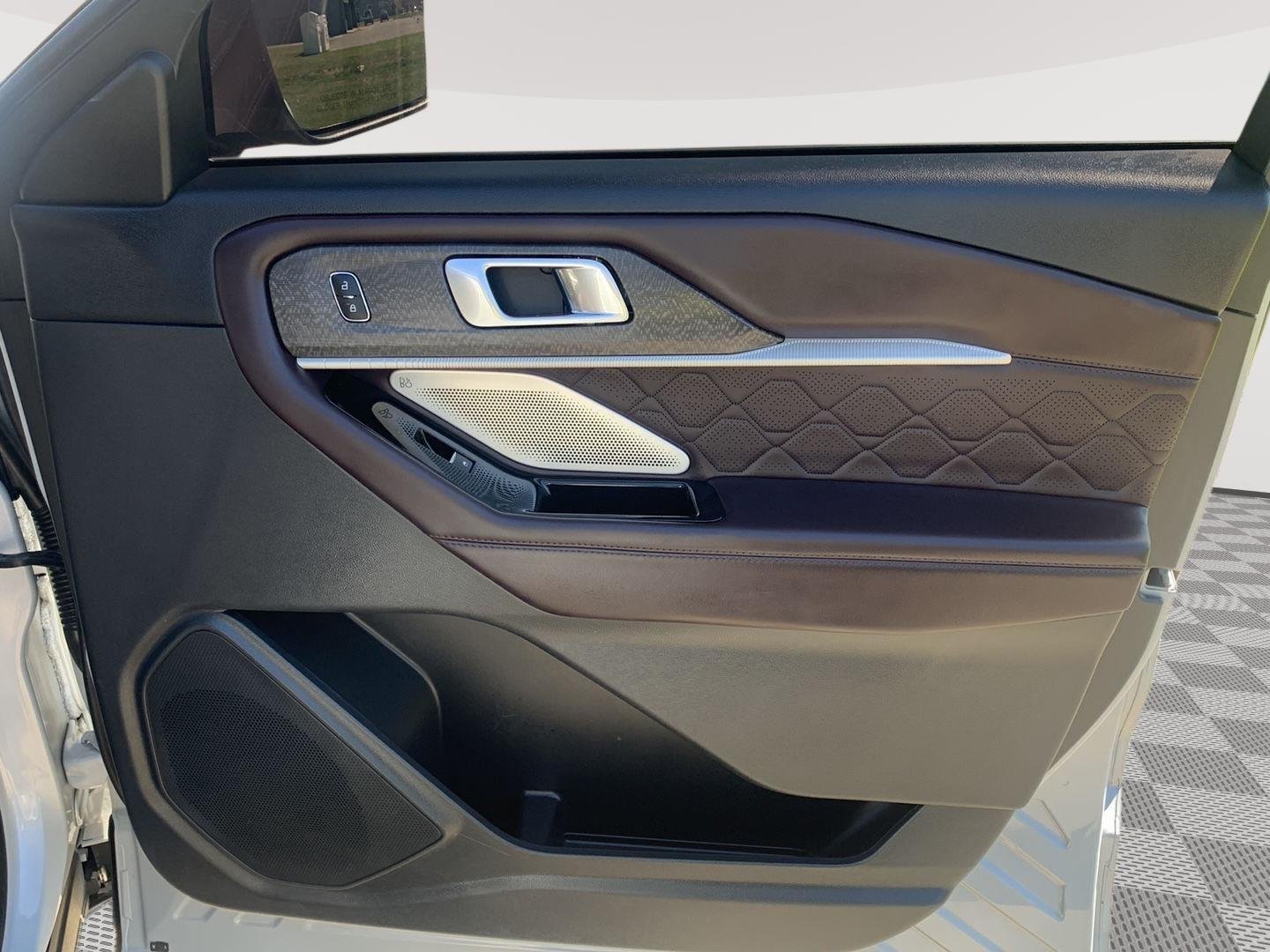 Used 2025 Space White Ford Platinum image 15