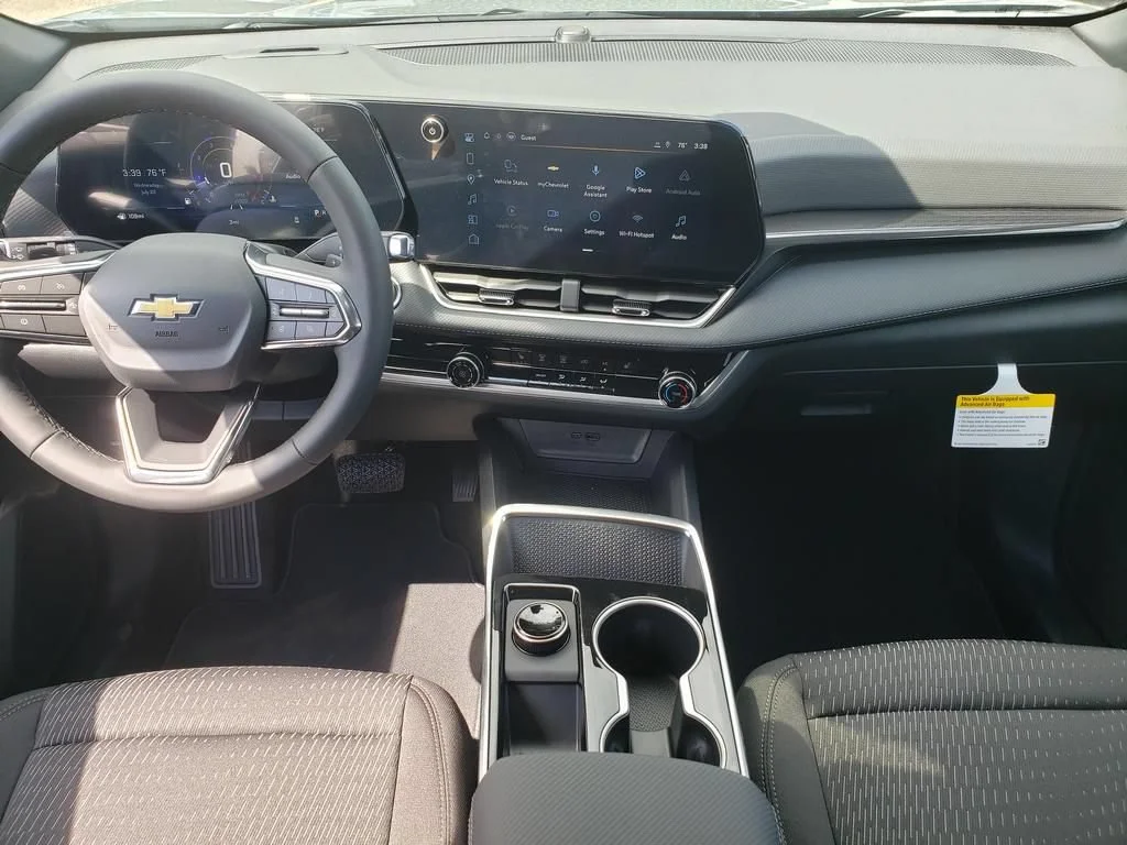 2027 Chevrolet Equinox LT - Photo 18