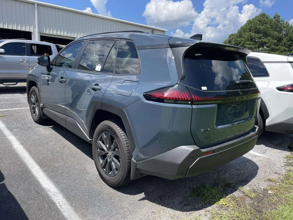 Used 2026 Storm Cloud Toyota XLE Premium image 4