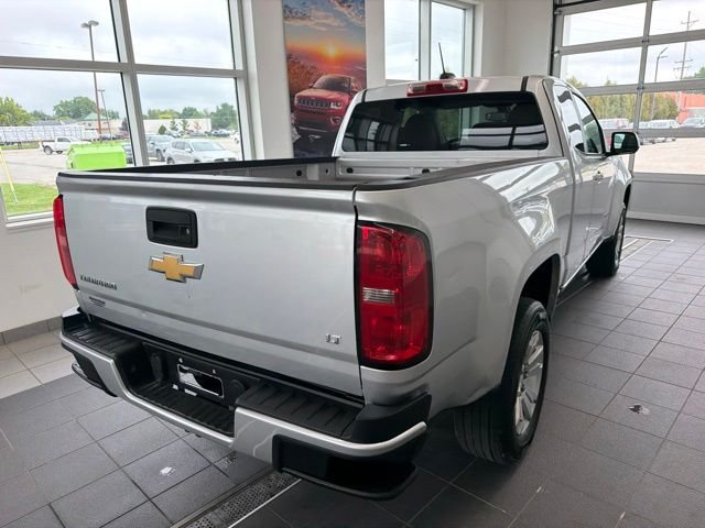 Used 2016 Silver Ice Metallic Chevrolet LT image 5