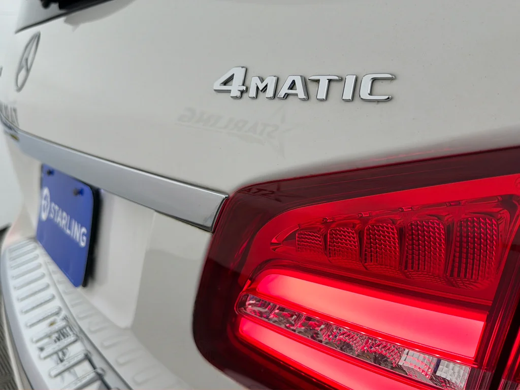 Used 2019 Red Mercedes-Benz 4MATIC® image 43