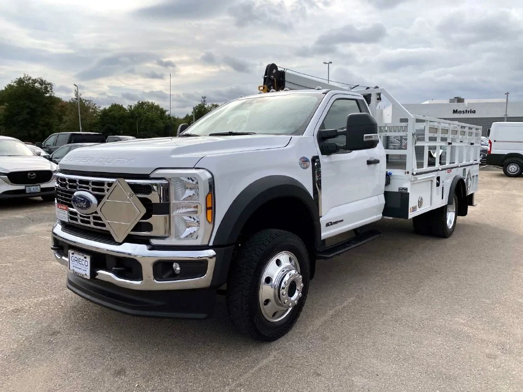 Used 2025 Oxford White Ford XLT image 15