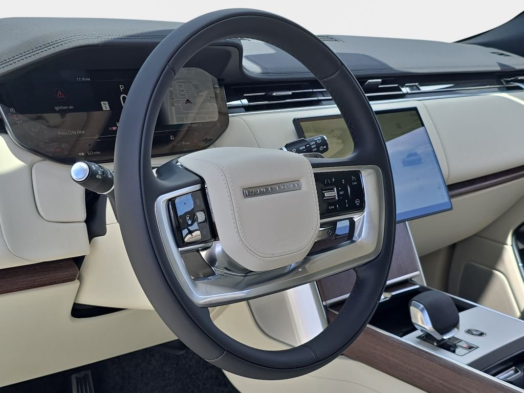 New 2026 Fuji White Land Rover SE image 18