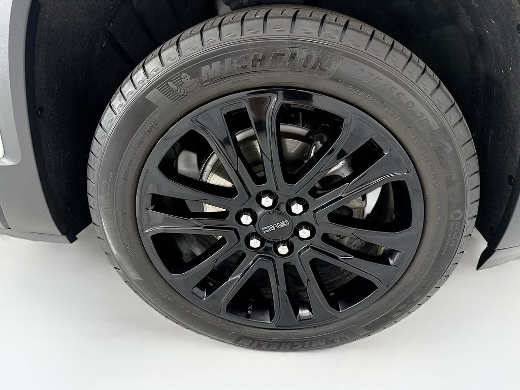Used 2023 Summit White GMC SLE image 31