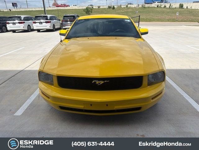 2005 Ford Mustang V6 Premium's photo