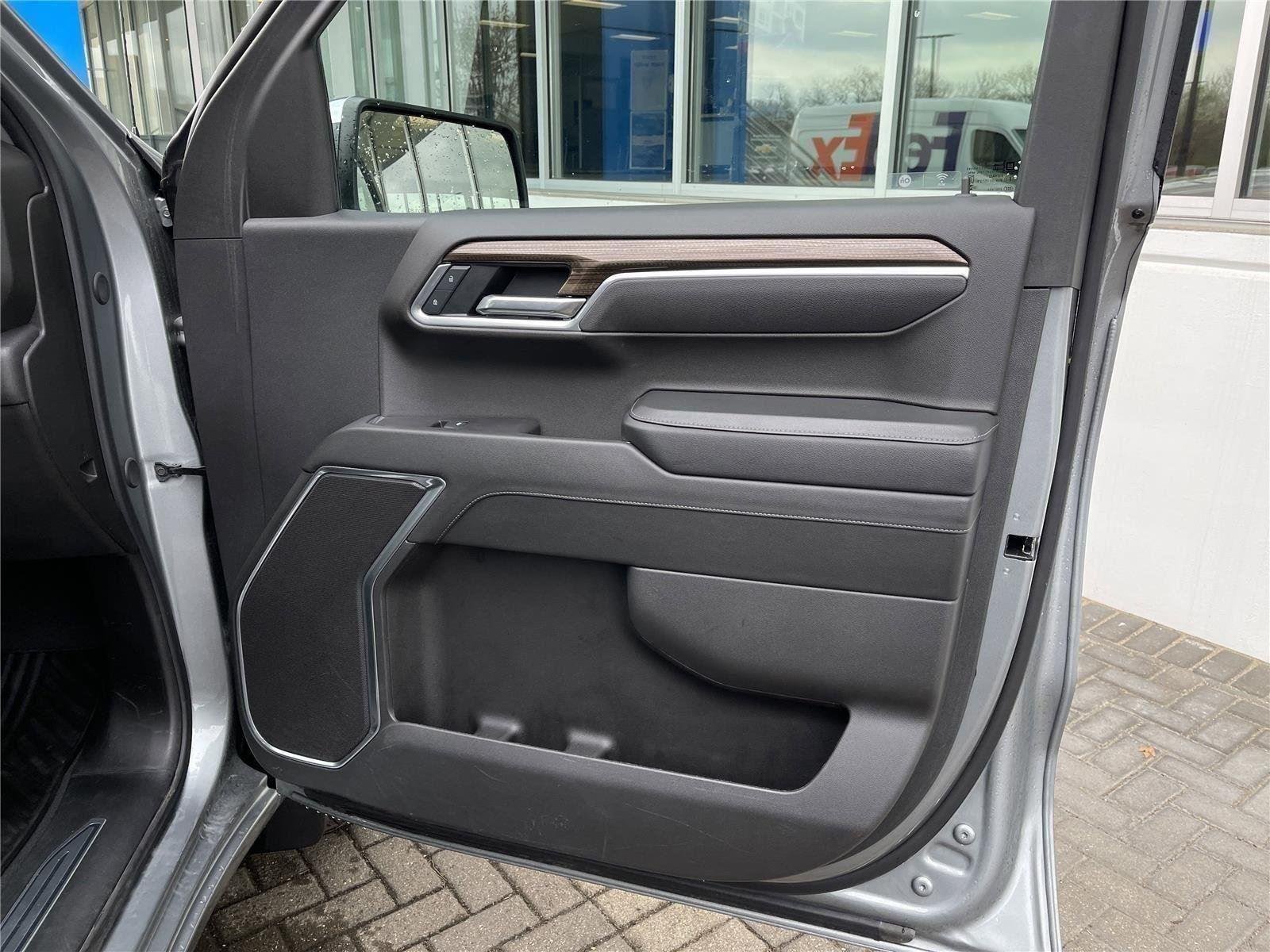 2025 Chevrolet Silverado 1500 LT - Photo 34
