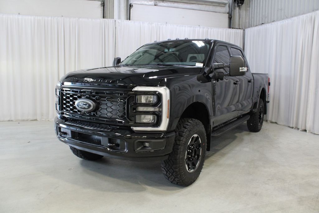 New 2026 Agate Black Metallic Ford XLT image 36
