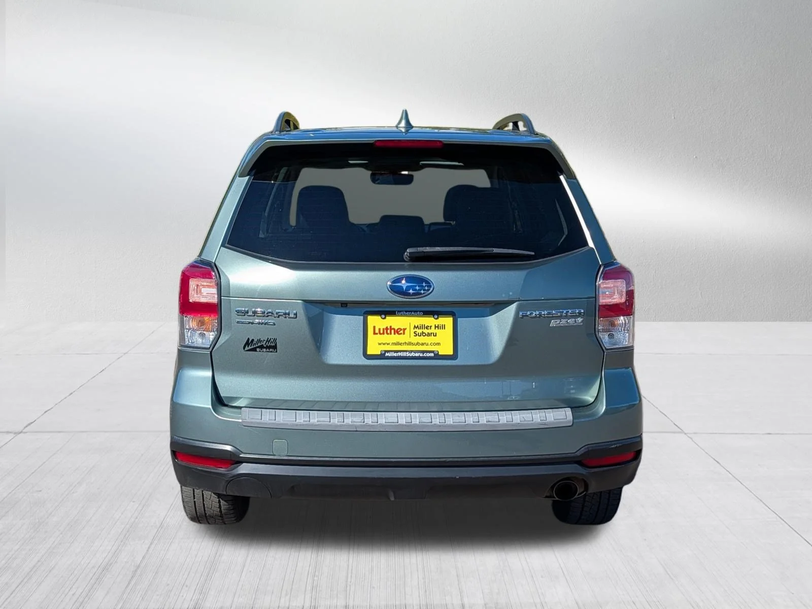 Used 2017 Jasmine Green Metallic Subaru Touring image 6