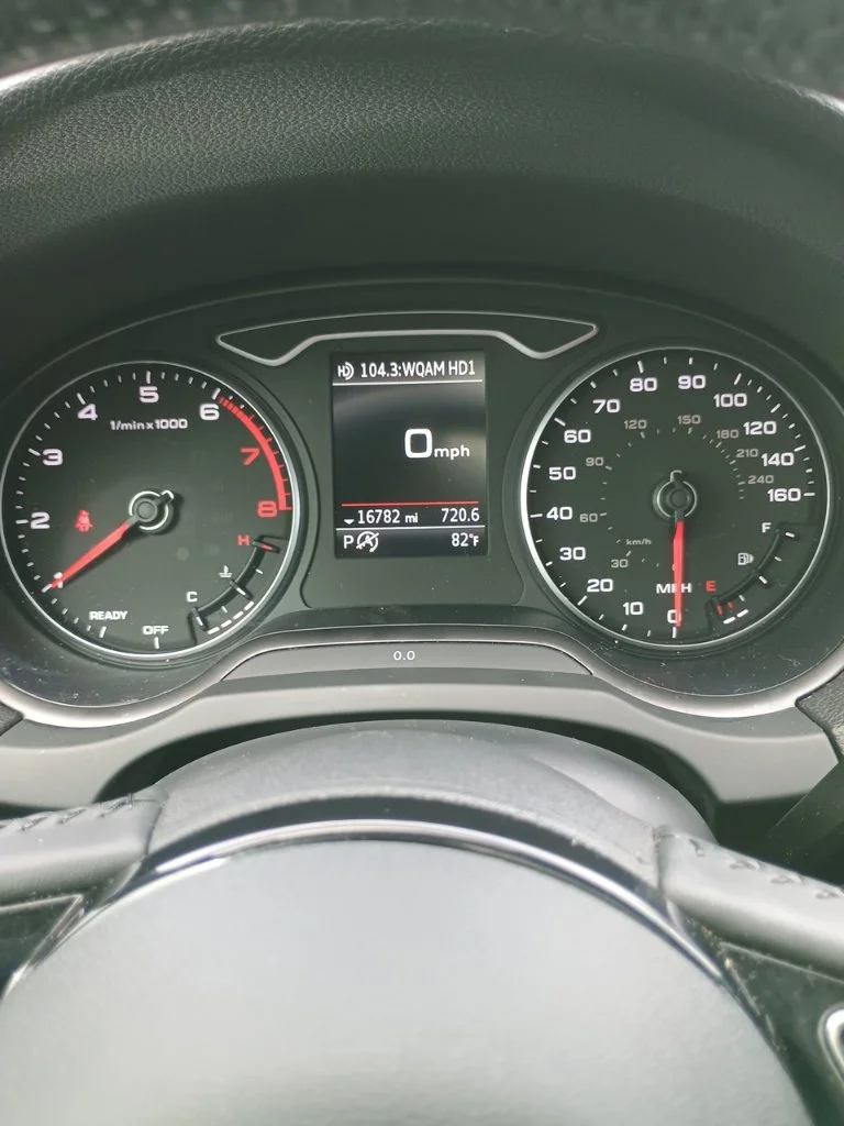 Used 2020 Mythos Black Metallic Audi Sport 40 TSI image 2