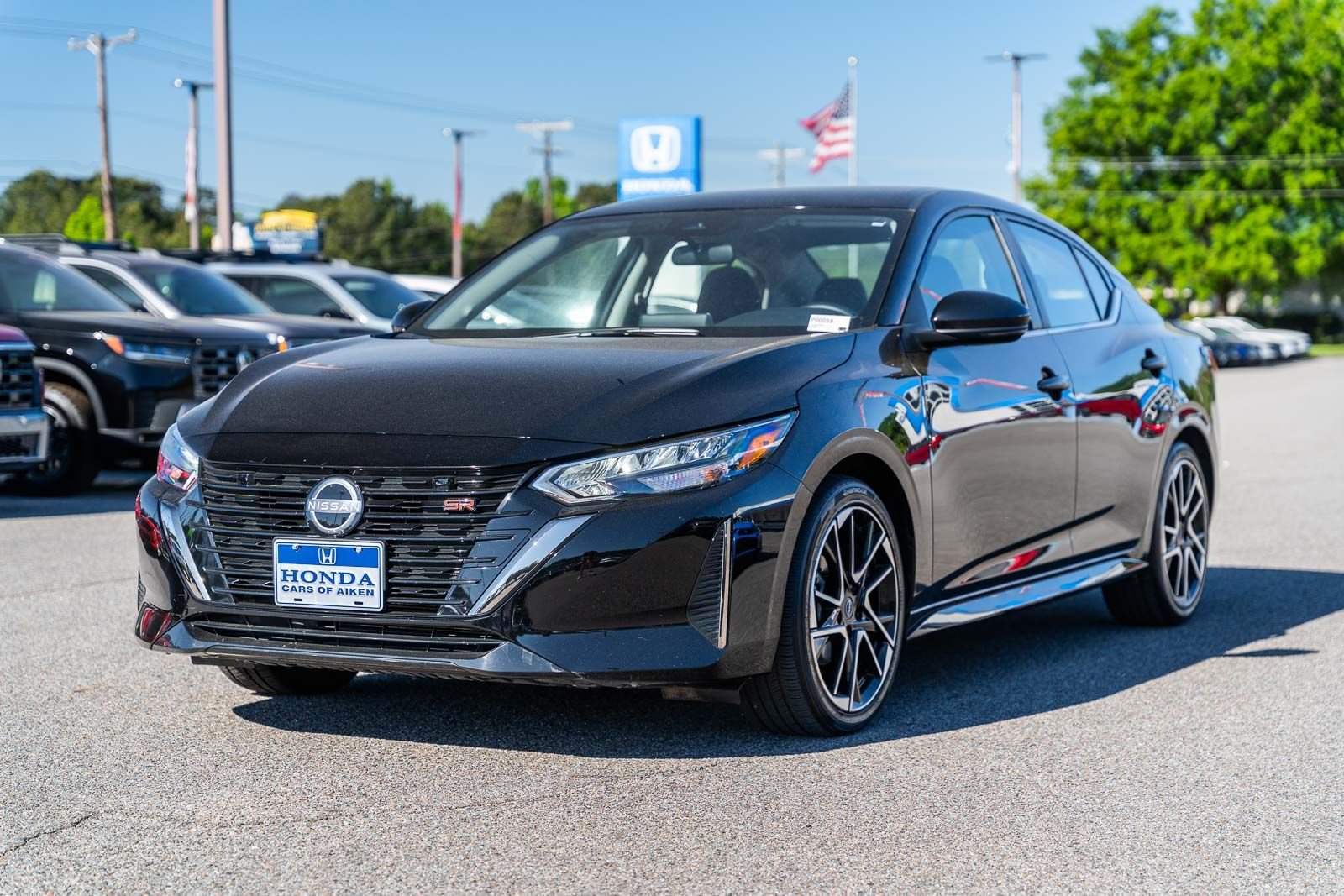 2025 Nissan Sentra SR - Photo 4