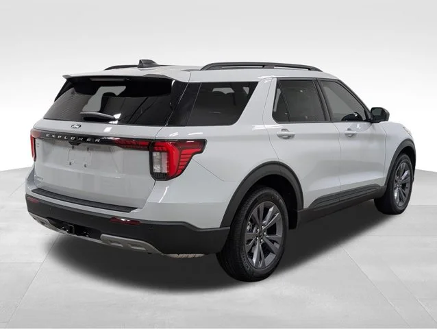 New 2027 Avalanche Gray Ford Active image 49