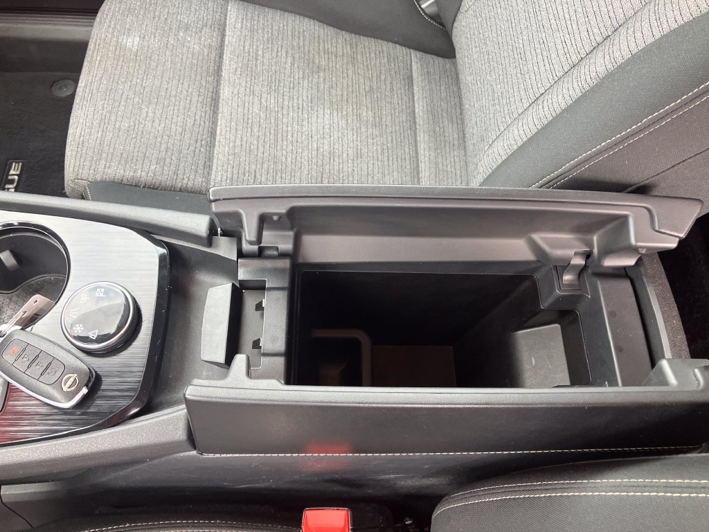 2023 Nissan Rogue SV - Photo 28