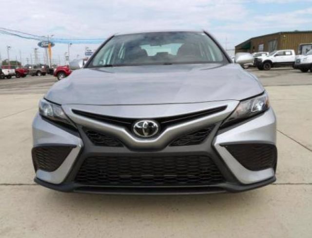 2024 Toyota Camry SE - Photo 12