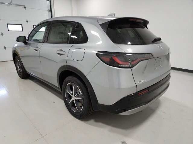 Certified Used 2024 Lunar Silver Metallic Honda EX-L image 5