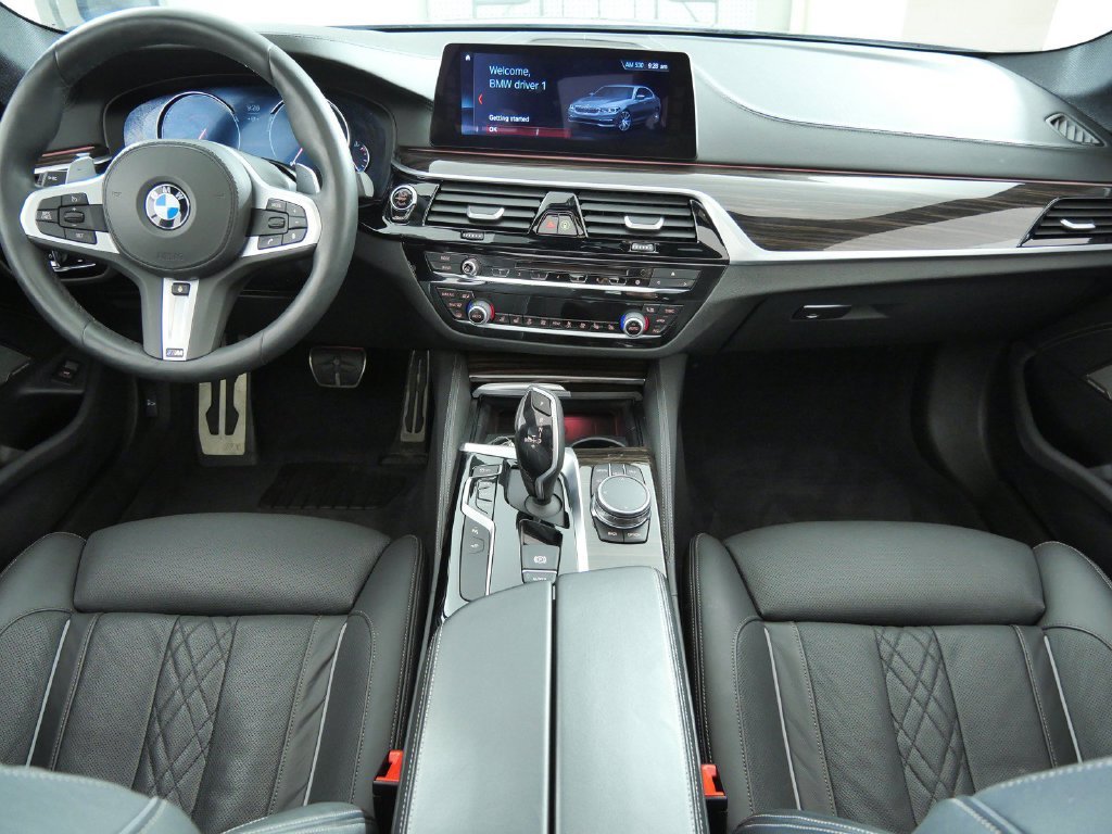 Used 2018 Black Sapphire Metallic BMW 540i xDrive image 6