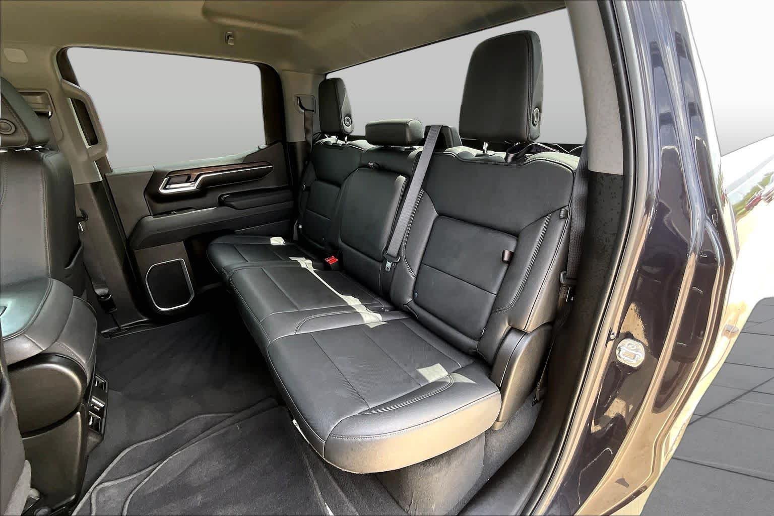 Used 2026 Titanium Rush Metallic GMC SLT image 21