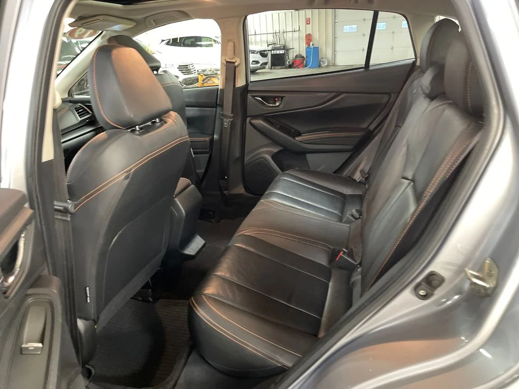 Used 2019 Silver Subaru 2.0i Limited image 27