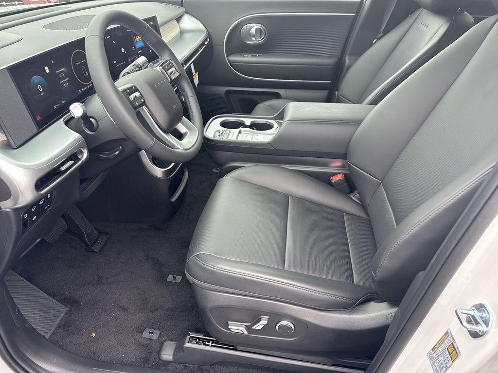 New 2026 White Hyundai SEL image 9