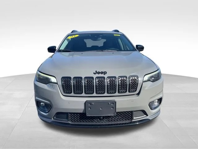 Used 2023 Gray Jeep Altitude Lux 4x4 image 9