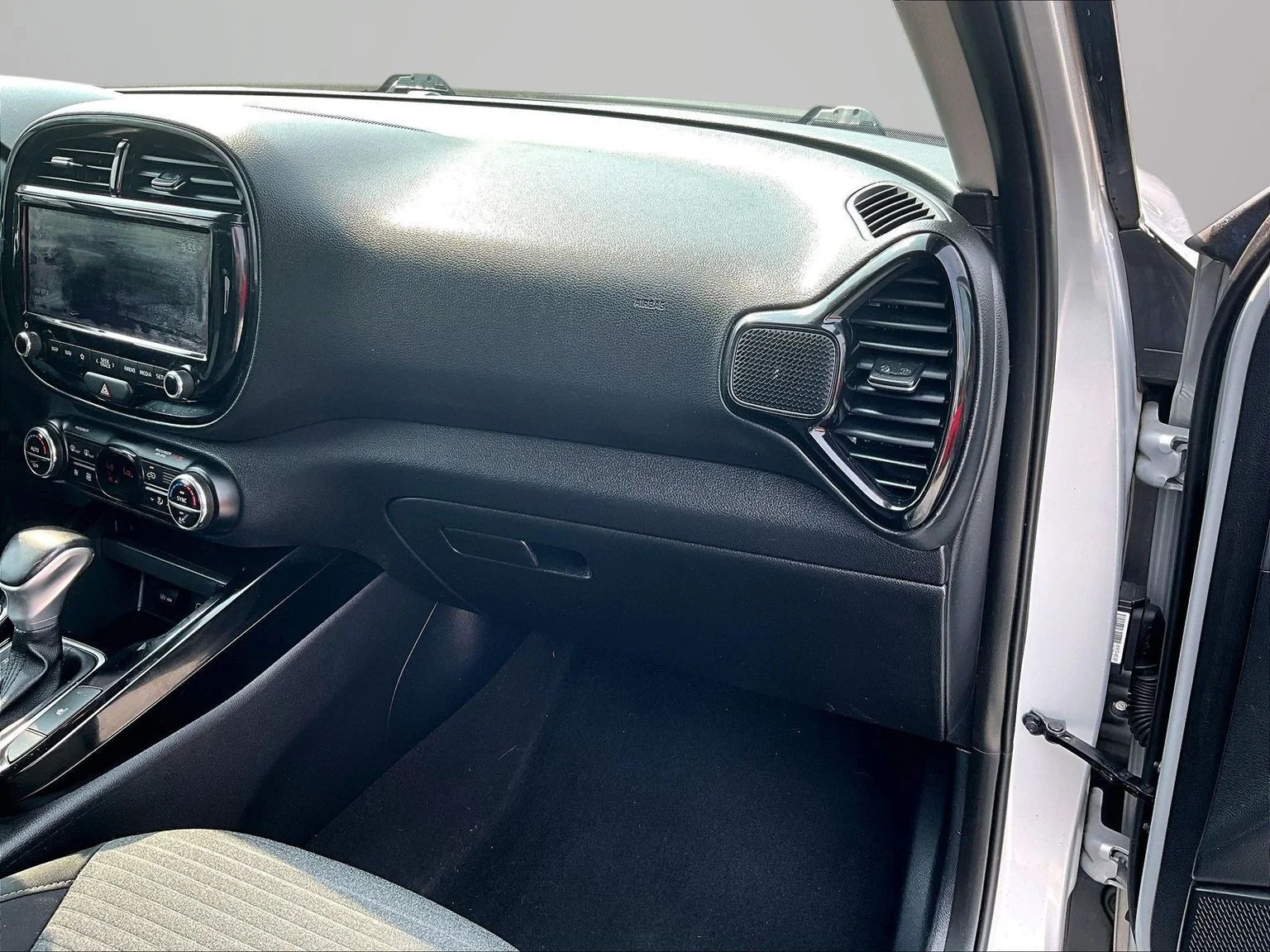 Used 2020 Silver Kia EX image 18