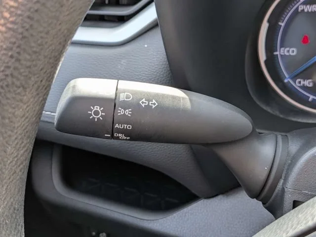 Used 2025 Gray Toyota Hybrid XLE image 26