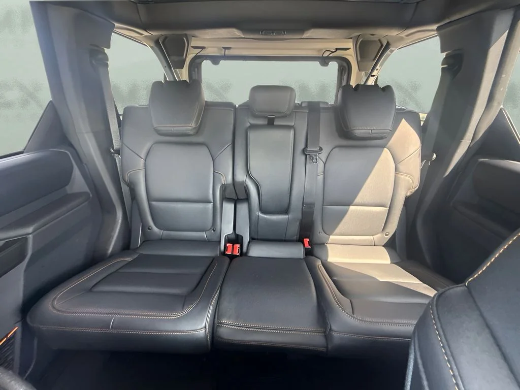 Used 2024 Gray Ford Badlands image 6