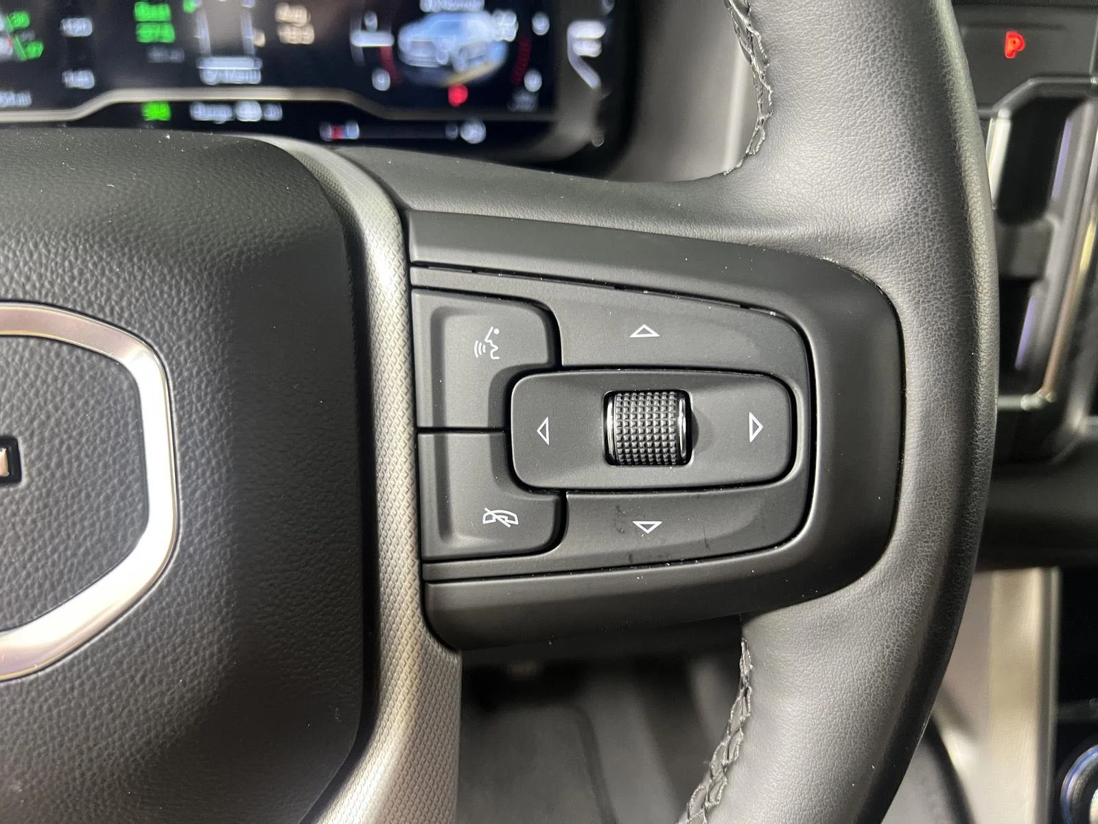 Used 2023 Onyx Black GMC Denali image 17