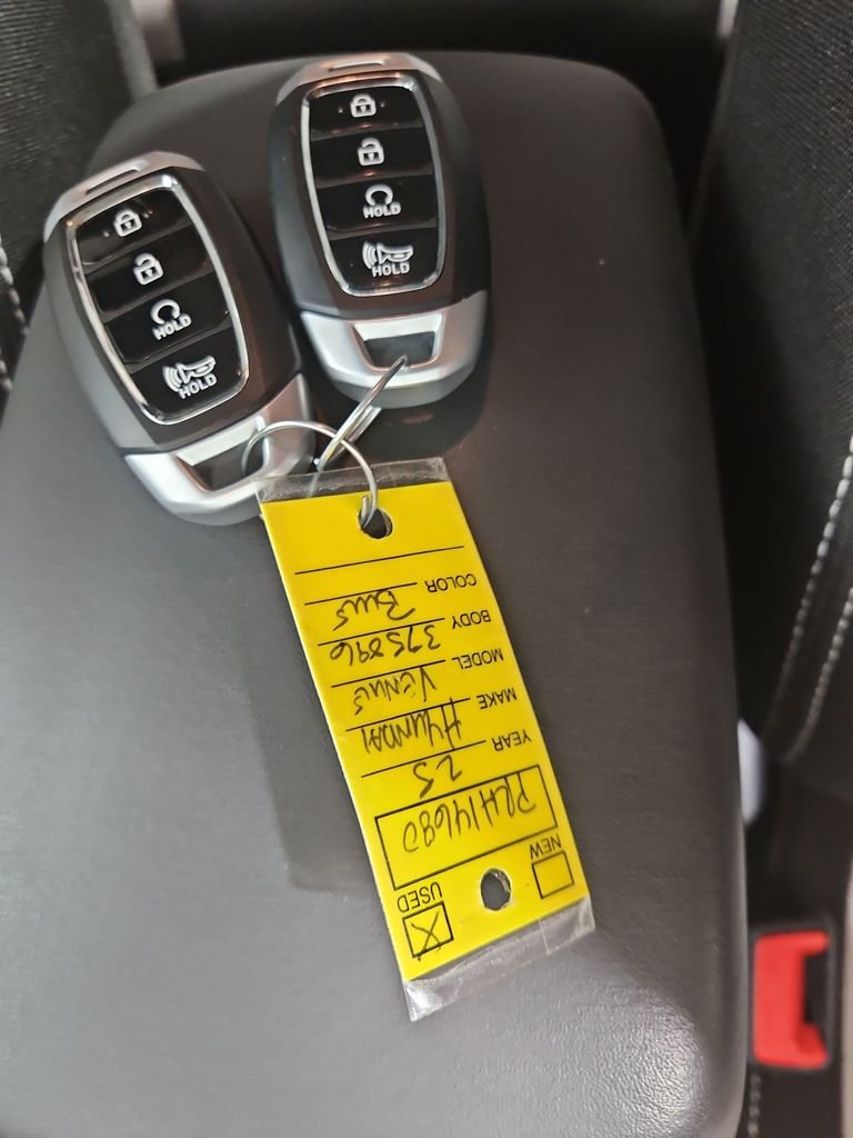 Certified Used 2025 Blue Hyundai SEL image 30