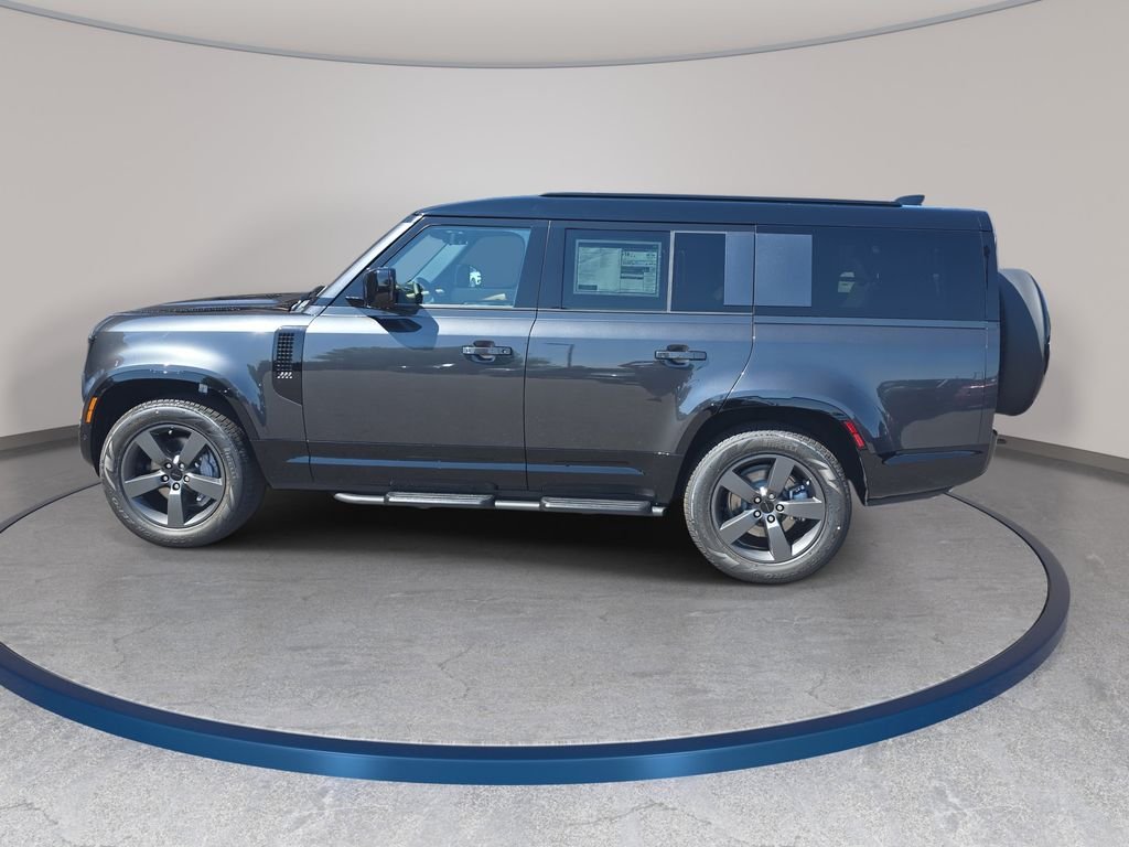 New 2026 Carpathian Grey Land Rover X-Dynamic SE image 8