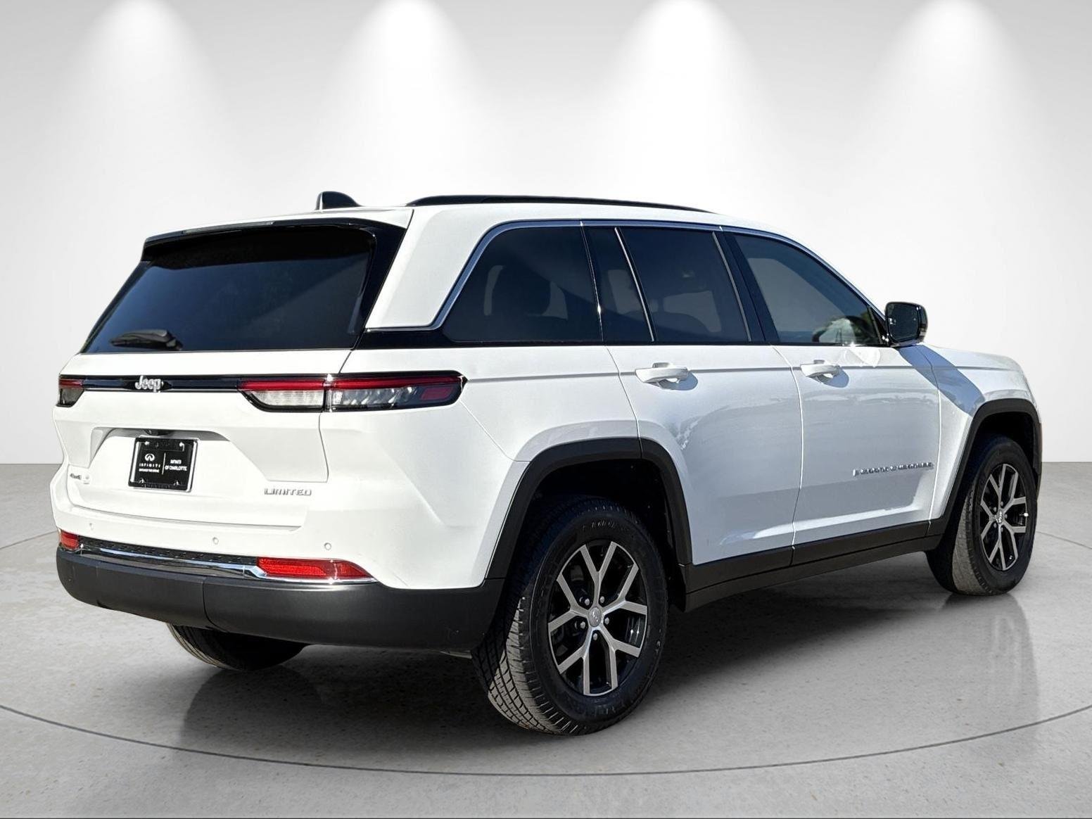 Used 2024 Bright White Clearcoat Jeep Limited image 5