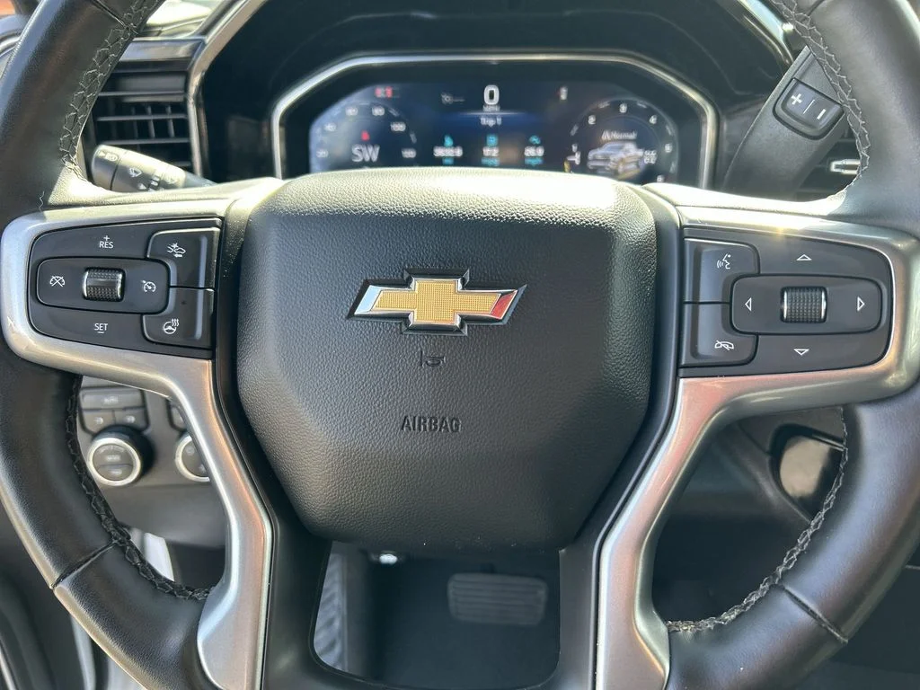 Used 2024 White Chevrolet LT image 10