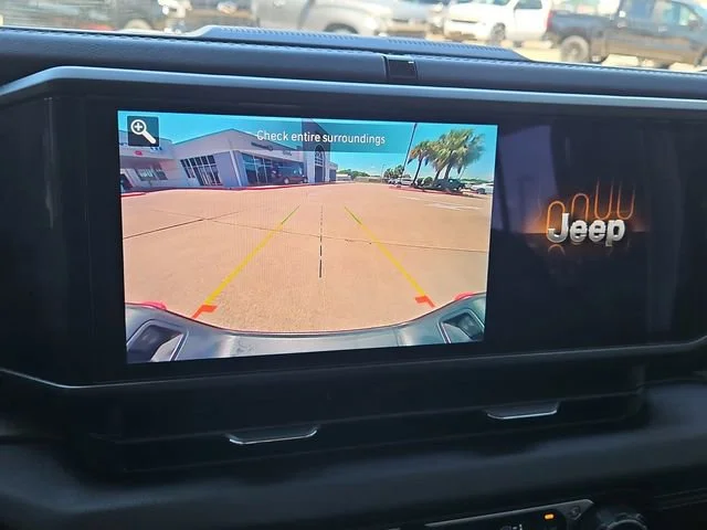 Used 2024  Jeep Mojave image 31