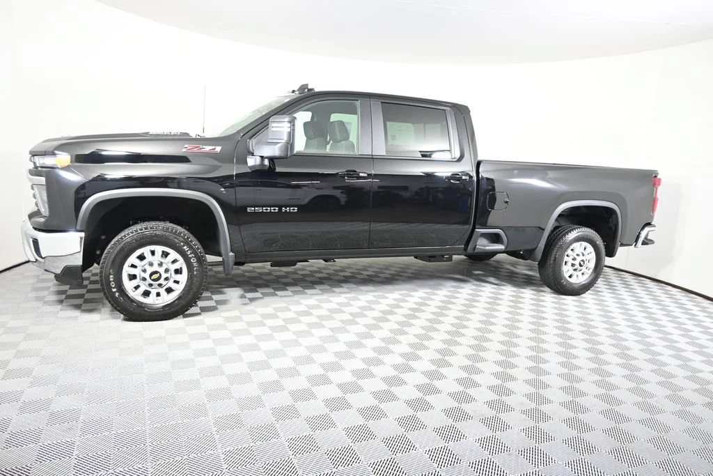 Used 2024 Chevrolet Silverado 2500HD LT with VIN 1GC4YNE76RF224915 for sale in Forest Lake, Minnesota
