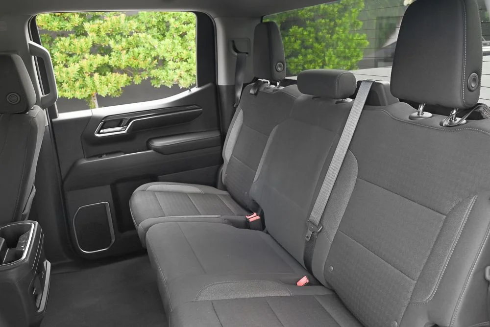 Used 2022 White Chevrolet RST image 6