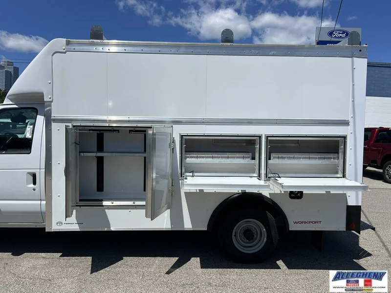New 2027 Oxford White Ford  image 9