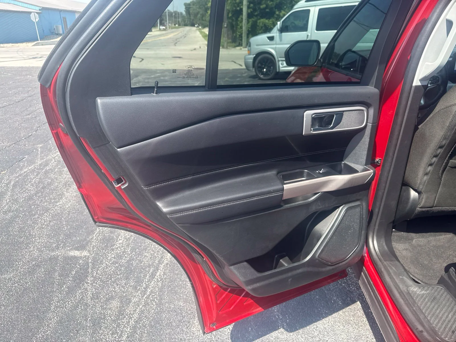 Used 2024 Red Ford XLT image 19