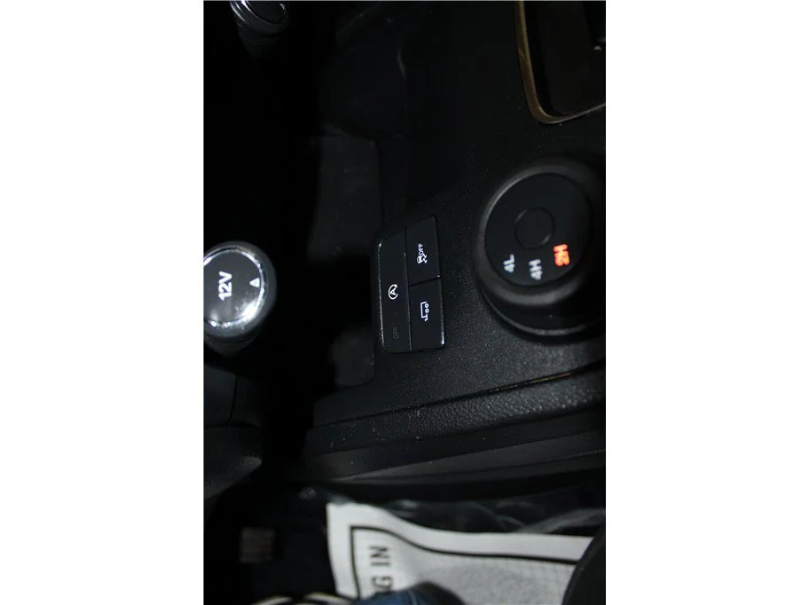 Used 2019 White Ford XL Pickup 4D 5 ft image 27