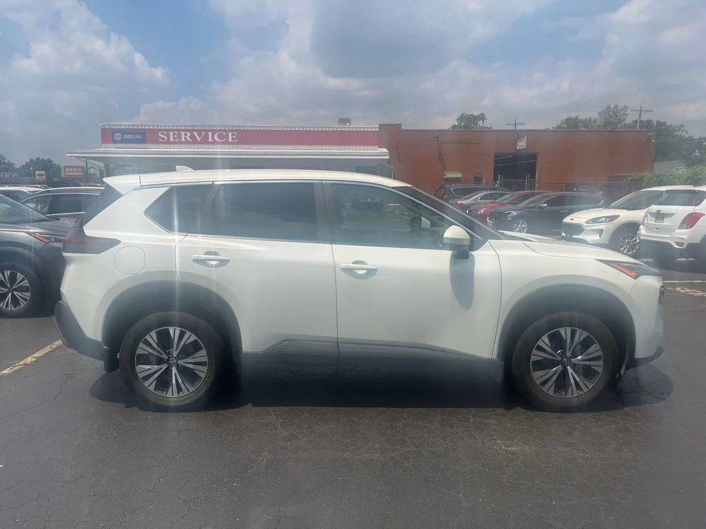 Used 2023 White Nissan SV image 2