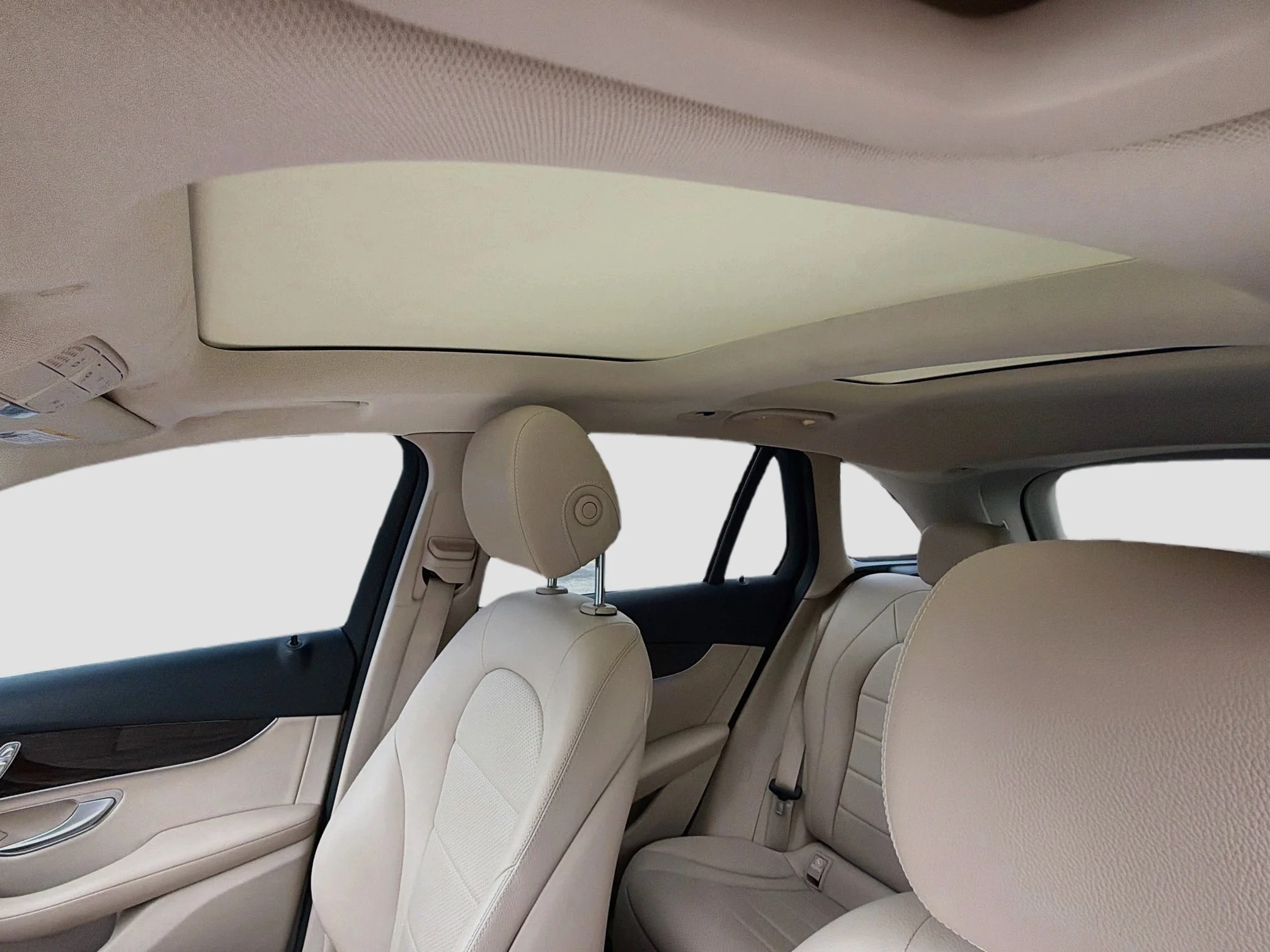 Used 2022 Polar White Mercedes-Benz GLC 300 image 27
