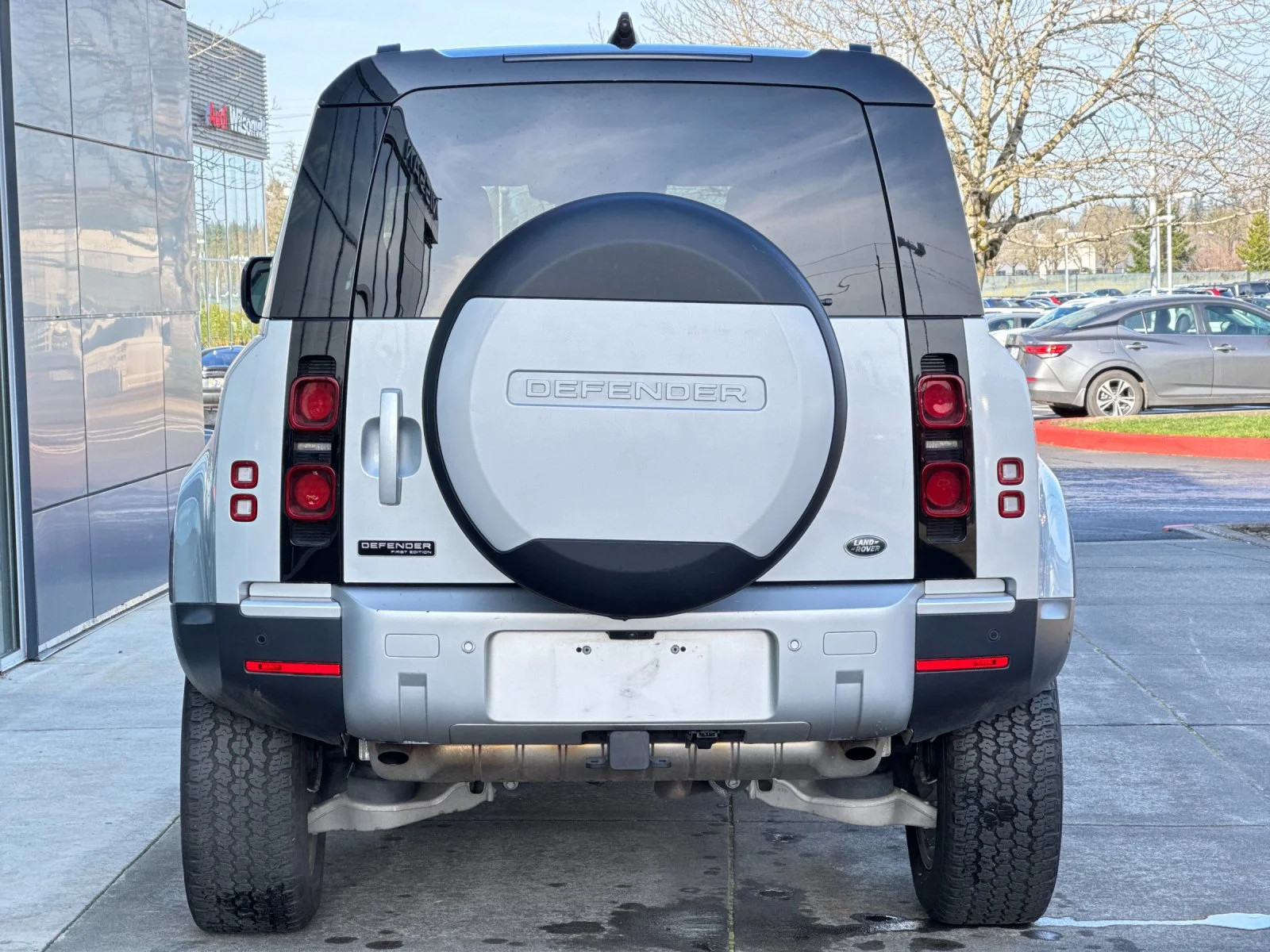Used 2020 Indus Silver Metallic Land Rover First Edition image 5