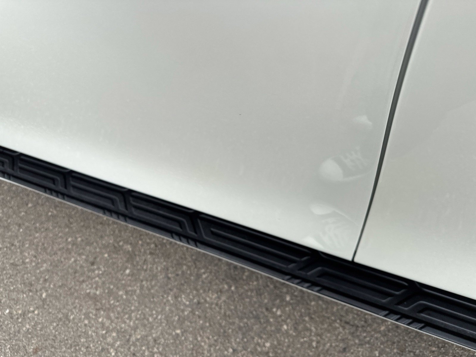 Used 2020 White Nissan Platinum image 11
